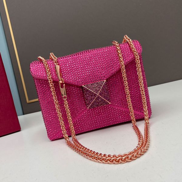 evening bags crystal chain bag ladies evening bag small square bags women fashion shoulder messenger lady clutch purse 230223
evening bags crystal chain bag ladies evening bag small square bags women fashion shoulder messenger lady clutch purse 230223
