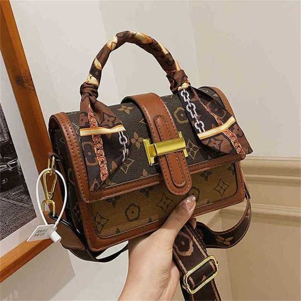 handbag 2023 new bag style small square women's spring pattern hand trend shoulder messenger
handbag 2023 new bag style small square women's spring pattern hand trend shoulder messenger