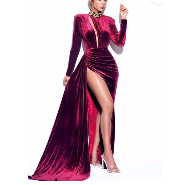 unique designer keyhole high collar velvet evening dresses with rhinestone long sleeves prom dress side split vestidos custom made 2023, Black;red
unique designer keyhole high collar velvet evening dresses with rhinestone long sleeves prom dress side split vestidos custom made 2023, Black;red