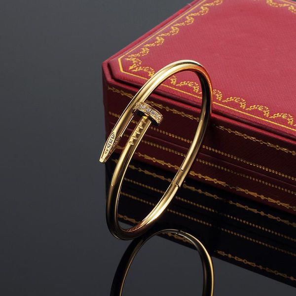 designer classic lucky bracelet 18k white gold plated ladies and girls valentine's day mother's day engagement jewelry fade high e, Golden;silver
designer classic lucky bracelet 18k white gold plated ladies and girls valentine's day mother's day engagement jewelry fade high e, Golden;silver