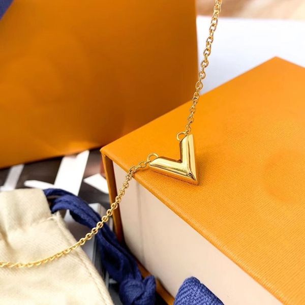 17 style bracelet womens bangle wristband cuff chain for men designer letter jewelry crystal 18k gold plated stainless steel wedding lovers, Golden;silver
17 style bracelet womens bangle wristband cuff chain for men designer letter jewelry crystal 18k gold plated stainless steel wedding lovers, Golden;silver