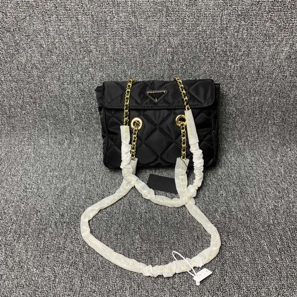 wholesale market 2023 luxury new parachute vintage large capacity tote female chain messenger shoulder baghigh quality
wholesale market 2023 luxury new parachute vintage large capacity tote female chain messenger shoulder baghigh quality