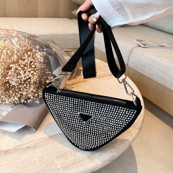 70% 2023 luxury summer new one shoulder crossbody full small girl simple casual bright diamond armpit accessory baghigh quality
70% 2023 luxury summer new one shoulder crossbody full small girl simple casual bright diamond armpit accessory baghigh quality