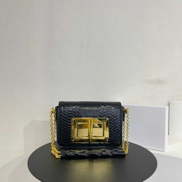 luxury designer bags handbag shoulder crossbody bag tote bag solid color printing women's versatile portable shoulder messenger factory
luxury designer bags handbag shoulder crossbody bag tote bag solid color printing women's versatile portable shoulder messenger factory