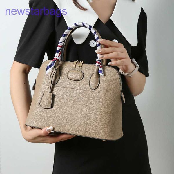 h designer bags for women women's 2023 new style litchi pattern wrist handheld simple one shoulder crossbody have logo
h designer bags for women women's 2023 new style litchi pattern wrist handheld simple one shoulder crossbody have logo
