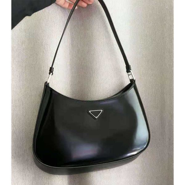 70% 2023 new shoulder bag new cleo underarm bright leather single shoulder hand medieval magic stick leisure baghigh
70% 2023 new shoulder bag new cleo underarm bright leather single shoulder hand medieval magic stick leisure baghigh