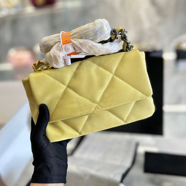 19 collection women classic mini flap lambskin bags 9color gold/silver metal turn lock quilted purse chain handle tote two-tone strap crossb
19 collection women classic mini flap lambskin bags 9color gold/silver metal turn lock quilted purse chain handle tote two-tone strap crossb