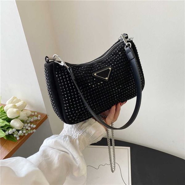 80% 2023 luxury bright new simple women's armpit water diamond one shoulder messenger small square baghigh quality
80% 2023 luxury bright new simple women's armpit water diamond one shoulder messenger small square baghigh quality