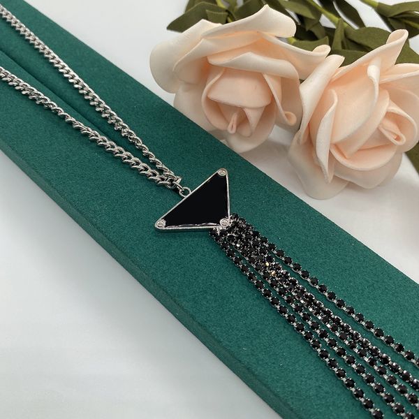 womens designer pendant necklace luxury ladies metal gold sliver causal necklaces jewelry fashion mens triangles p chain necklaces 2302251bf, Silver
womens designer pendant necklace luxury ladies metal gold sliver causal necklaces jewelry fashion mens triangles p chain necklaces 2302251bf, Silver