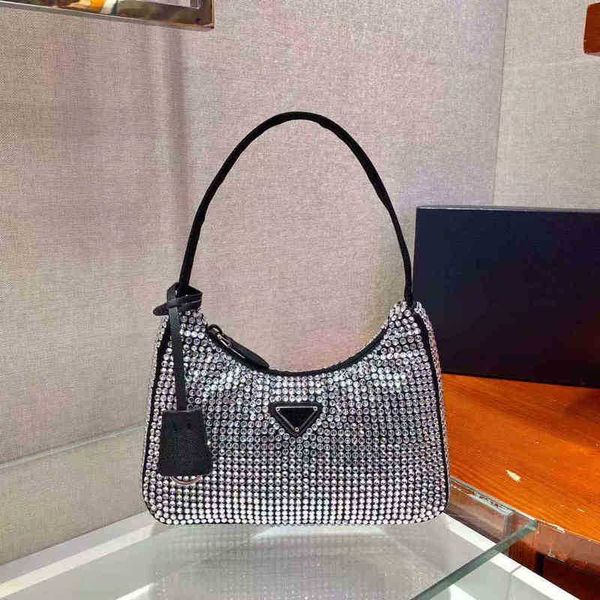 designer refinement body fashion cross bags triangle meenger bag solid color simple nylon tote chain bag shoulder luxury brand leisure walle
designer refinement body fashion cross bags triangle meenger bag solid color simple nylon tote chain bag shoulder luxury brand leisure walle