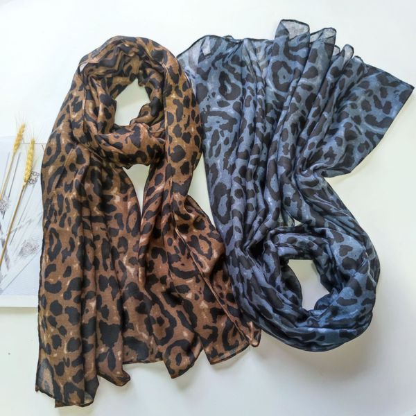 leopard print 90cm yarn scarf women's beach sunscreen towel air conditioning towel silk scarf f250, Black;white
leopard print 90cm yarn scarf women's beach sunscreen towel air conditioning towel silk scarf f250, Black;white