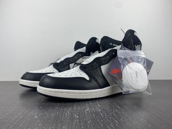 1 high 85 black white basketball designer shoes black mens jumpman 1s black summit white shoes sports sneakers ship with box size eu40-47.5
1 high 85 black white basketball designer shoes black mens jumpman 1s black summit white shoes sports sneakers ship with box size eu40-47.5