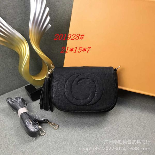 2023 new luxury fashion bag lychee pattern versatile women's single shoulder messenger camera tassel baghigh
2023 new luxury fashion bag lychee pattern versatile women's single shoulder messenger camera tassel baghigh