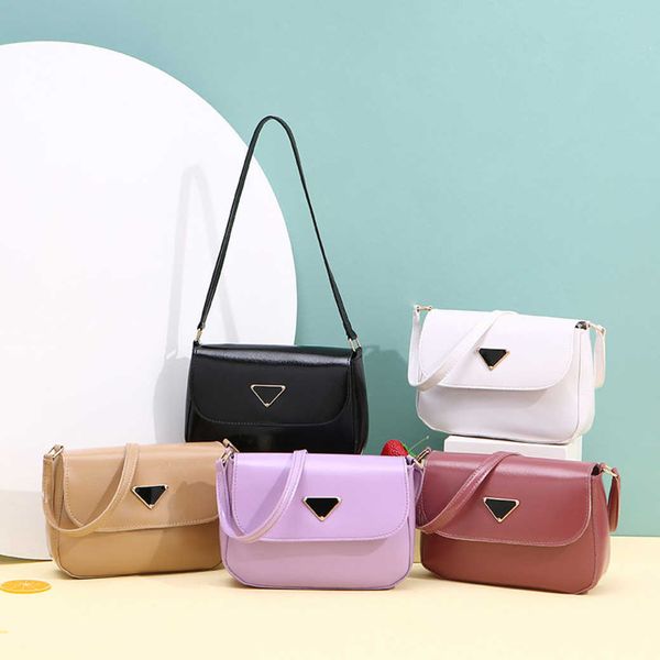 wholesale market 2023 luxury hobo armpit hand women cross body classic oilskin shoulder baghigh quality
wholesale market 2023 luxury hobo armpit hand women cross body classic oilskin shoulder baghigh quality