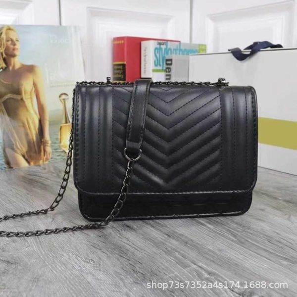 70% 2023 new shoulder bag versatile small fragrance rhombic chain embroidery women's classic oblique straddle shoulder baghigh
70% 2023 new shoulder bag versatile small fragrance rhombic chain embroidery women's classic oblique straddle shoulder baghigh