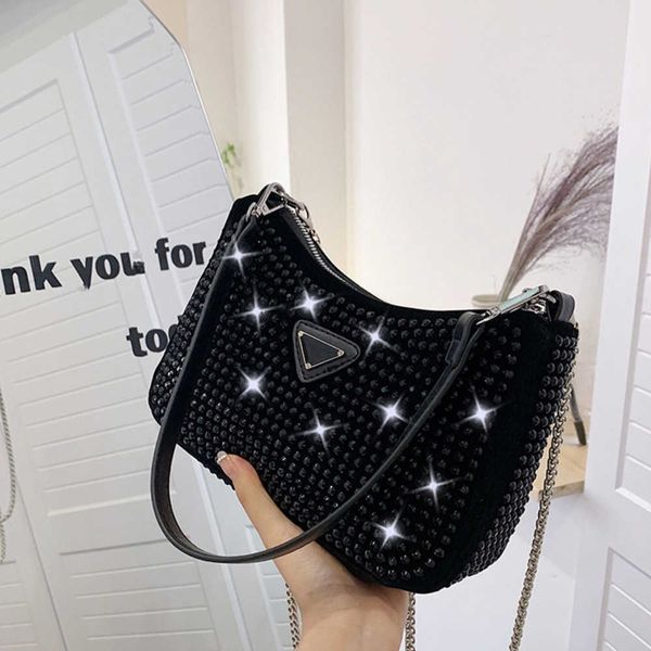 70% 2023 luxury summer new literature and art one shoulder crossbody trend casual bright diamond small square handheld women's baghigh
70% 2023 luxury summer new literature and art one shoulder crossbody trend casual bright diamond small square handheld women's baghigh