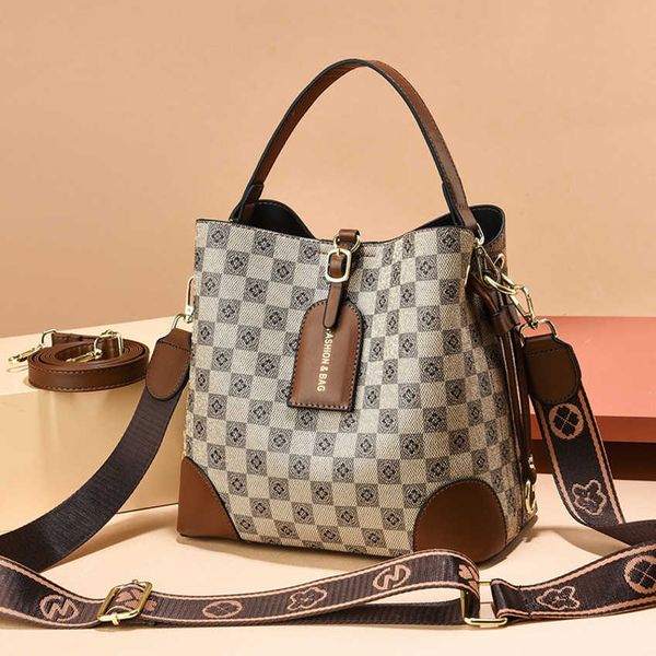 2023 women bags bucket bag large capacity simple handbag one shoulder messenger bag style 70%off factory handbags
2023 women bags bucket bag large capacity simple handbag one shoulder messenger bag style 70%off factory handbags