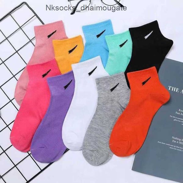 luxury men's fashion socks women's hook brand stockings designers candy colorful medium long women men couple's stocking brea, Black
luxury men's fashion socks women's hook brand stockings designers candy colorful medium long women men couple's stocking brea, Black