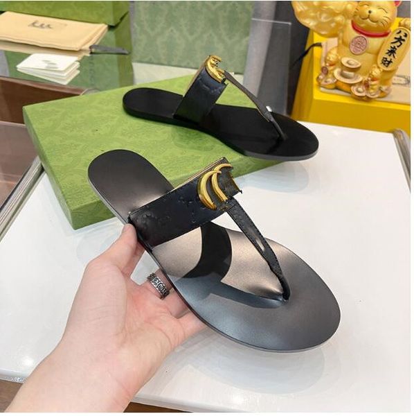 2023 classic men slippers summer rubber bottom woman shoe beach slides letter flat slipper designer shoes metal button sandals lazy lady sli, Black
2023 classic men slippers summer rubber bottom woman shoe beach slides letter flat slipper designer shoes metal button sandals lazy lady sli, Black