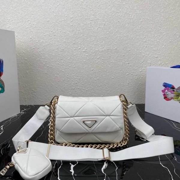 luxury fashion bag spring and summer new women's ling lattice wide shoulder strap single shoulder messenger versatile cloud armpit thre
luxury fashion bag spring and summer new women's ling lattice wide shoulder strap single shoulder messenger versatile cloud armpit thre