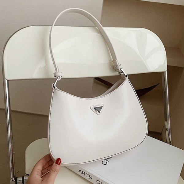 luxury handbag versatile foreign style one hand underarm tide net red spring summerhigh
luxury handbag versatile foreign style one hand underarm tide net red spring summerhigh