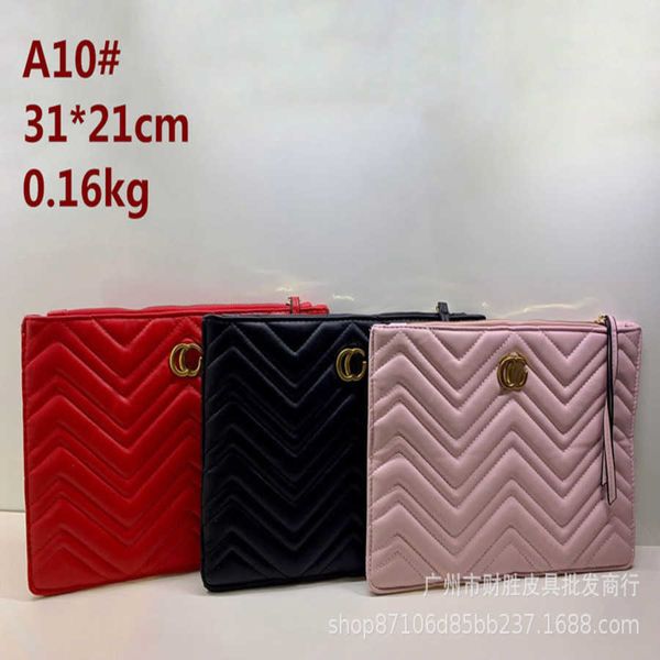 70% 2023 new shoulder bag new simple large capacity women's soft leather love embroidery handbaghigh
70% 2023 new shoulder bag new simple large capacity women's soft leather love embroidery handbaghigh