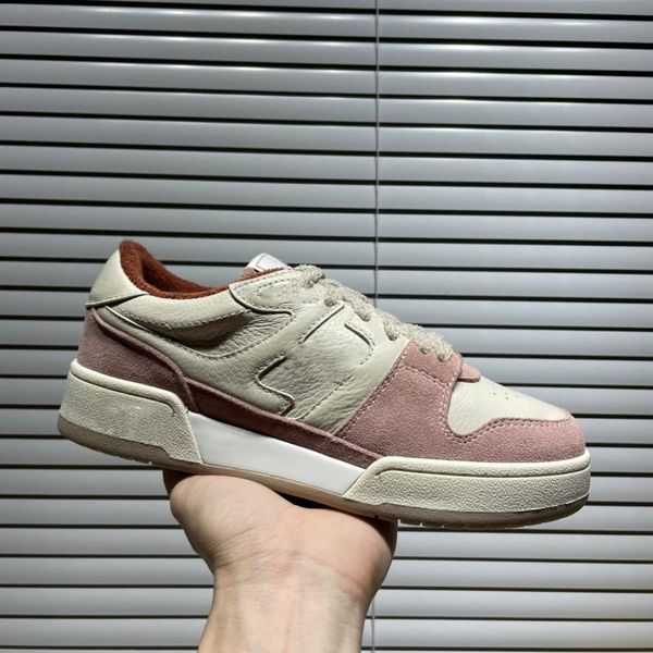 2023 luxury match compact casual shoes design sneaker vintage suede beige shock absorbing material size 35-46, Black
2023 luxury match compact casual shoes design sneaker vintage suede beige shock absorbing material size 35-46, Black
