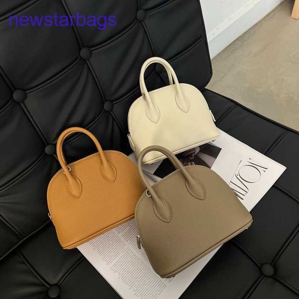 h designer bags for women shell wrap layer togo cowhide bowling bag hand single shoulder messenger leather wo have logo
h designer bags for women shell wrap layer togo cowhide bowling bag hand single shoulder messenger leather wo have logo