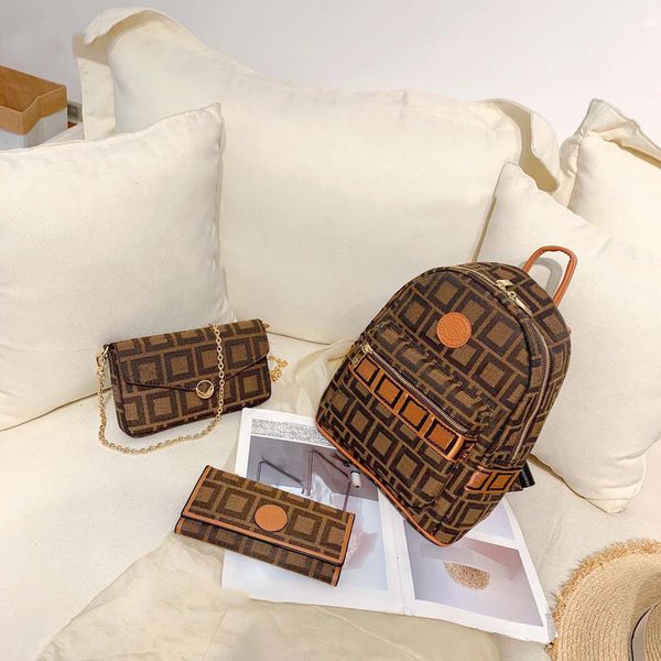 designer three-piece bag totes backpack luxury brand zipper wallets women handbags tote real leather bags lady plaid purses duffle luggage b
designer three-piece bag totes backpack luxury brand zipper wallets women handbags tote real leather bags lady plaid purses duffle luggage b