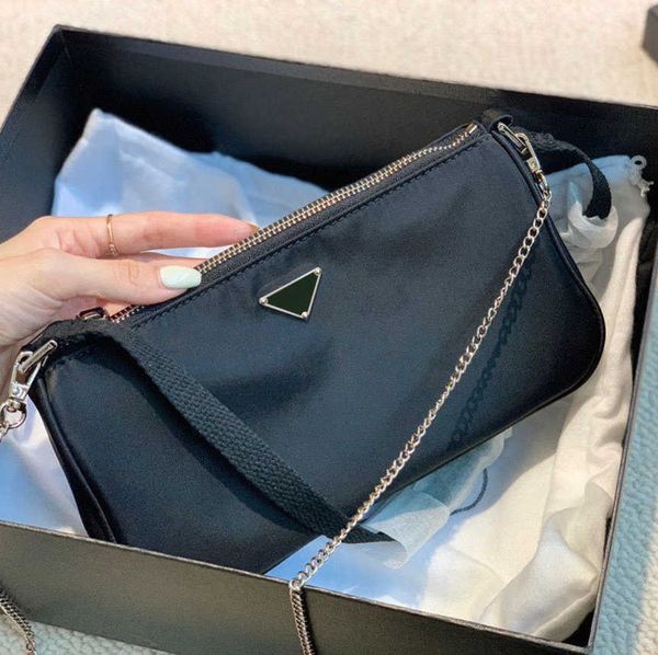 female bags 2023 underarm one-shoulder portable women's chain small square bag ladies crossbody tote handbags for women
female bags 2023 underarm one-shoulder portable women's chain small square bag ladies crossbody tote handbags for women