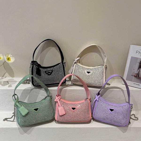 wholesale market 2023 luxury summer diamond inlaid hand new simple flow shoulder chain cross body female baghigh quality
wholesale market 2023 luxury summer diamond inlaid hand new simple flow shoulder chain cross body female baghigh quality