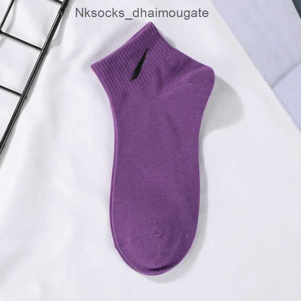 men's classic fashion socks women's hook brand stockings designers colorful low medium long cylinder women men couple's stock, Black
men's classic fashion socks women's hook brand stockings designers colorful low medium long cylinder women men couple's stock, Black