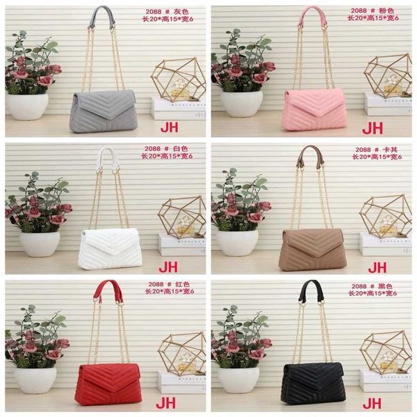 2023 new shoulder bag zipper open pocket solid white soft handle small with middle printing horizontal square baghigh
2023 new shoulder bag zipper open pocket solid white soft handle small with middle printing horizontal square baghigh
