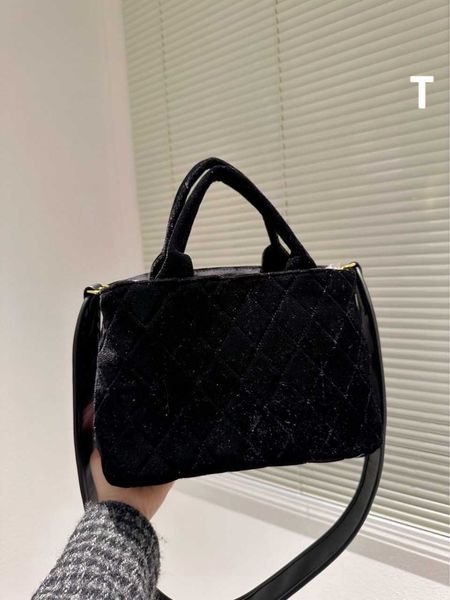 55%off new luxury fashion brand bags canvas hand women's large capacity fashionable velvet shopping tote bag female shoulder crossbody
55%off new luxury fashion brand bags canvas hand women's large capacity fashionable velvet shopping tote bag female shoulder crossbody