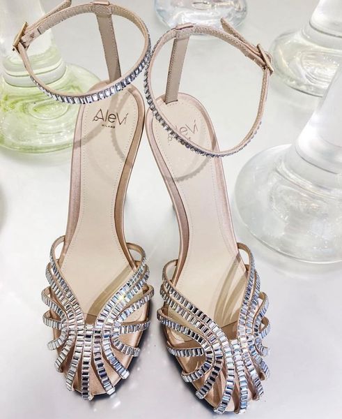 alevi milano penelope women sandals shoes crystal-embellished stiletto heels summer brand party wedding dress gladiator sandalias eu35-43, Black
alevi milano penelope women sandals shoes crystal-embellished stiletto heels summer brand party wedding dress gladiator sandalias eu35-43, Black