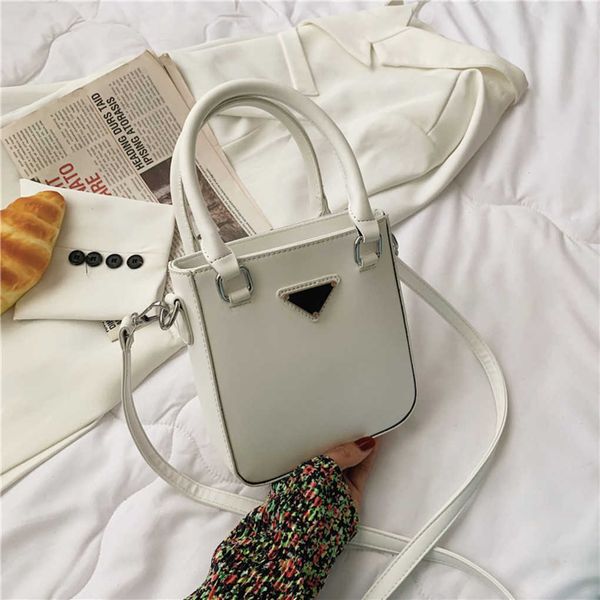 80% 2023 luxury summer new foreign style single shoulder slant span small square armpit hand women's baghigh quality
80% 2023 luxury summer new foreign style single shoulder slant span small square armpit hand women's baghigh quality