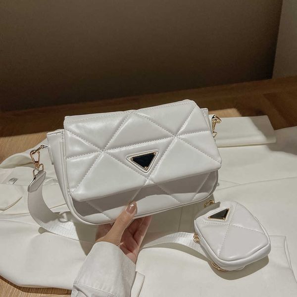 80% 2023 luxury simple rhombic lattice wide strap three in one messenger female steamed stuffed bun mother singlehigh quality
80% 2023 luxury simple rhombic lattice wide strap three in one messenger female steamed stuffed bun mother singlehigh quality