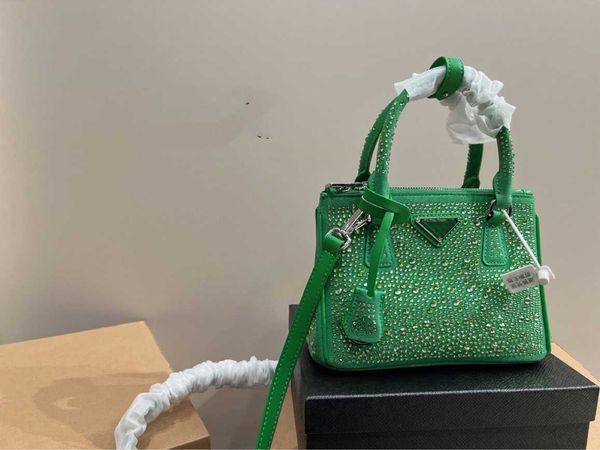 55%off discount bags fashion handbag spring summer triangle glittering diamond single shoulder messenger handbag new crossbody bags 2023
55%off discount bags fashion handbag spring summer triangle glittering diamond single shoulder messenger handbag new crossbody bags 2023