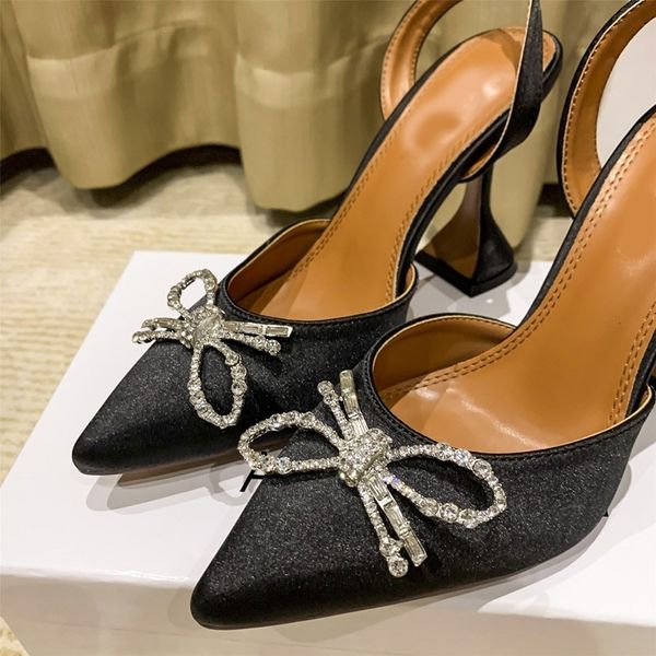 sandals pointed high heel 2022 summer wine glass with baotou s shoes bow sandals 230224, Black
sandals pointed high heel 2022 summer wine glass with baotou s shoes bow sandals 230224, Black