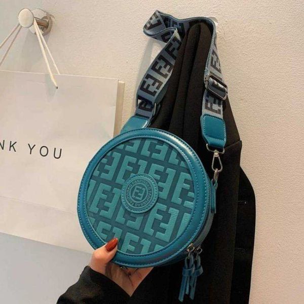 luxury fashion bag versatile small round designed by minority women spring new model sewing zipper single shoulder cross bodyhigh
luxury fashion bag versatile small round designed by minority women spring new model sewing zipper single shoulder cross bodyhigh