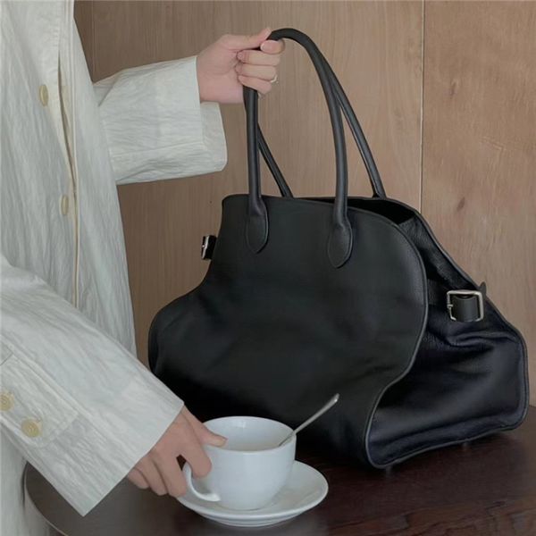 evening bags luxury classic cowhide handbag simple shoulder large capacity leather 230224
evening bags luxury classic cowhide handbag simple shoulder large capacity leather 230224