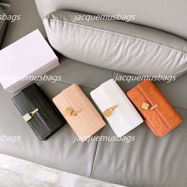 womens lisa lock shoulder bag designer luxury bag totes crocodile leather metal hourglass b logo bags fashion handbag size 24cm
womens lisa lock shoulder bag designer luxury bag totes crocodile leather metal hourglass b logo bags fashion handbag size 24cm