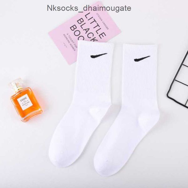 luxury men's fashion socks women's hook brand stockings designers candy colorful medium long women men couple's stocking brea, Black
luxury men's fashion socks women's hook brand stockings designers candy colorful medium long women men couple's stocking brea, Black