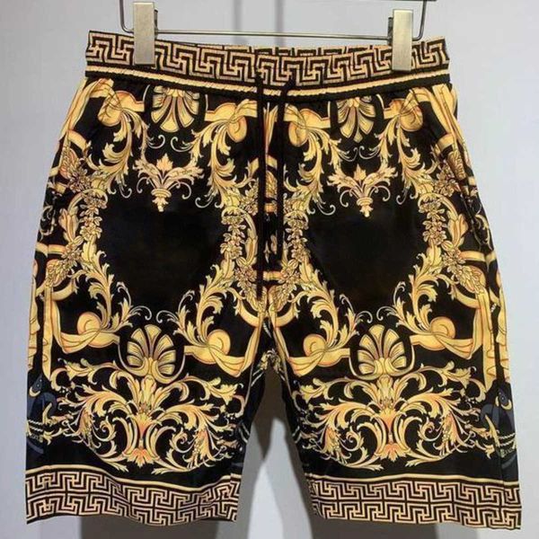 summer mens shorts medusa printed silk beach pants designer pants loose men women casual shorts, White;black
summer mens shorts medusa printed silk beach pants designer pants loose men women casual shorts, White;black