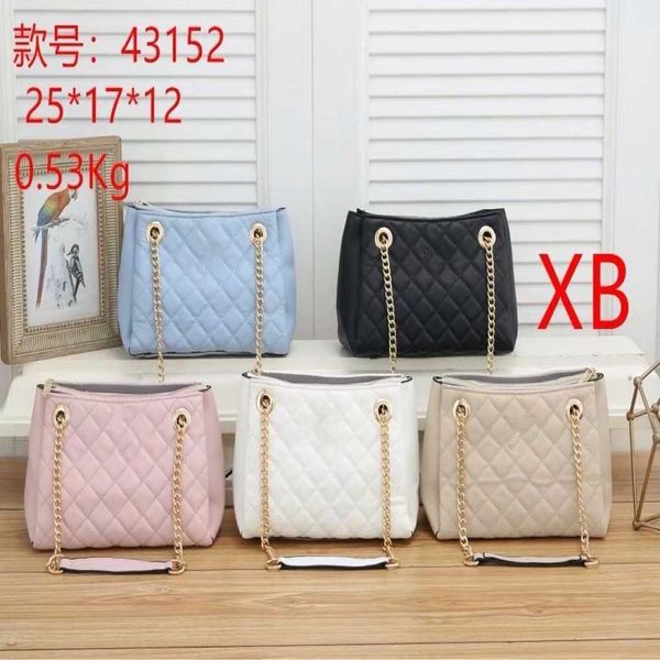 80% 2023 luxury white single horizontal square style medium versatile inner patch zipper women's baghigh quality
80% 2023 luxury white single horizontal square style medium versatile inner patch zipper women's baghigh quality
