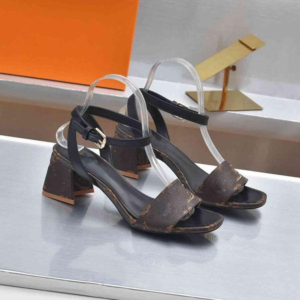 2023 heels sandals luxurys designers fashion louiseity heel women shoes viutonity dress shoe summer ladies slipers l2a, Black
2023 heels sandals luxurys designers fashion louiseity heel women shoes viutonity dress shoe summer ladies slipers l2a, Black
