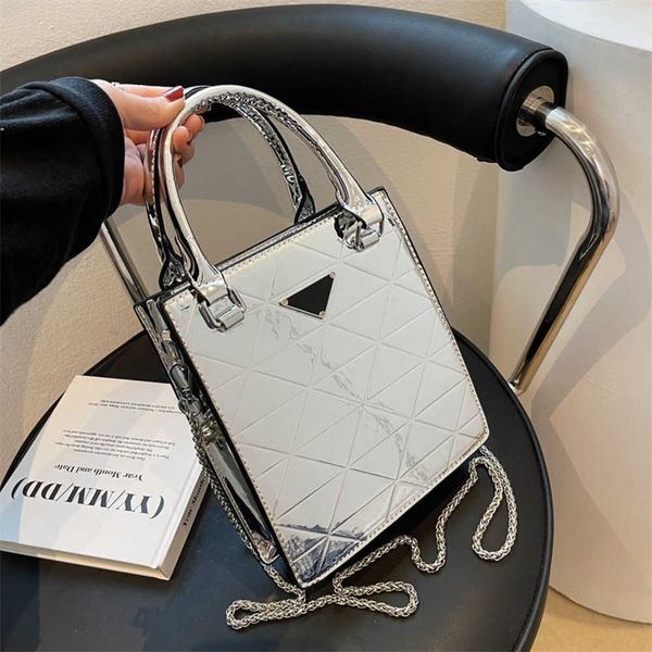 70% 2023 luxury texture simple one shoulder women's spring new diagonal lattice pattern leather small square baghigh quality
70% 2023 luxury texture simple one shoulder women's spring new diagonal lattice pattern leather small square baghigh quality