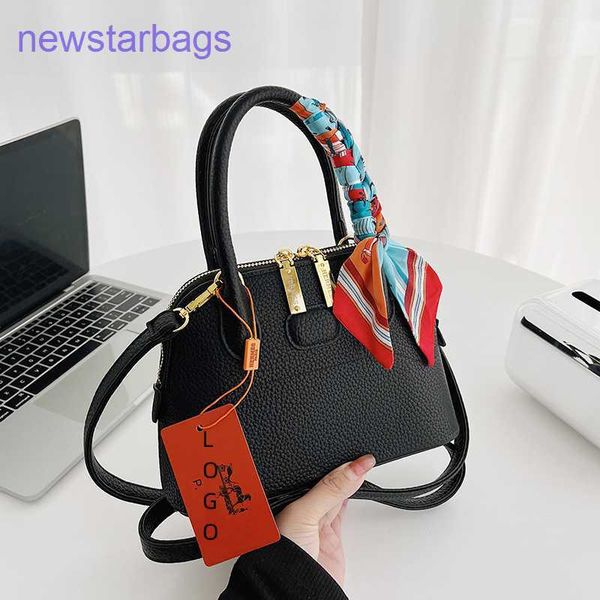 h designer bags for women 2023 new fashion women's one shoulder crossbody shell handheld fashionable western have logo
h designer bags for women 2023 new fashion women's one shoulder crossbody shell handheld fashionable western have logo