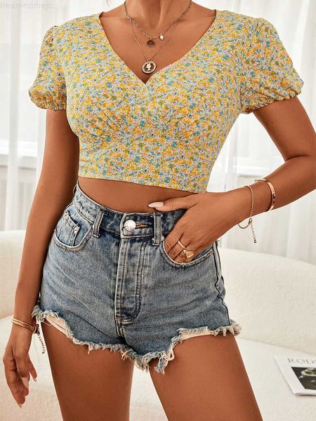 cherry invasion y2k vintage floral cross crop t-shirt women slim short sleeve v-neck summer tee shirt 0225, White
cherry invasion y2k vintage floral cross crop t-shirt women slim short sleeve v-neck summer tee shirt 0225, White