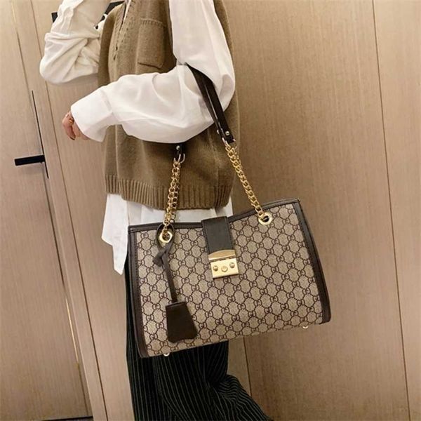 2023 new luxury fashion bag texture backpack foreign style one hand large capacity armpithigh
2023 new luxury fashion bag texture backpack foreign style one hand large capacity armpithigh